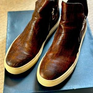 John Varvatos crocodile pattern boots, size 12 clean, used for a photo shoot.